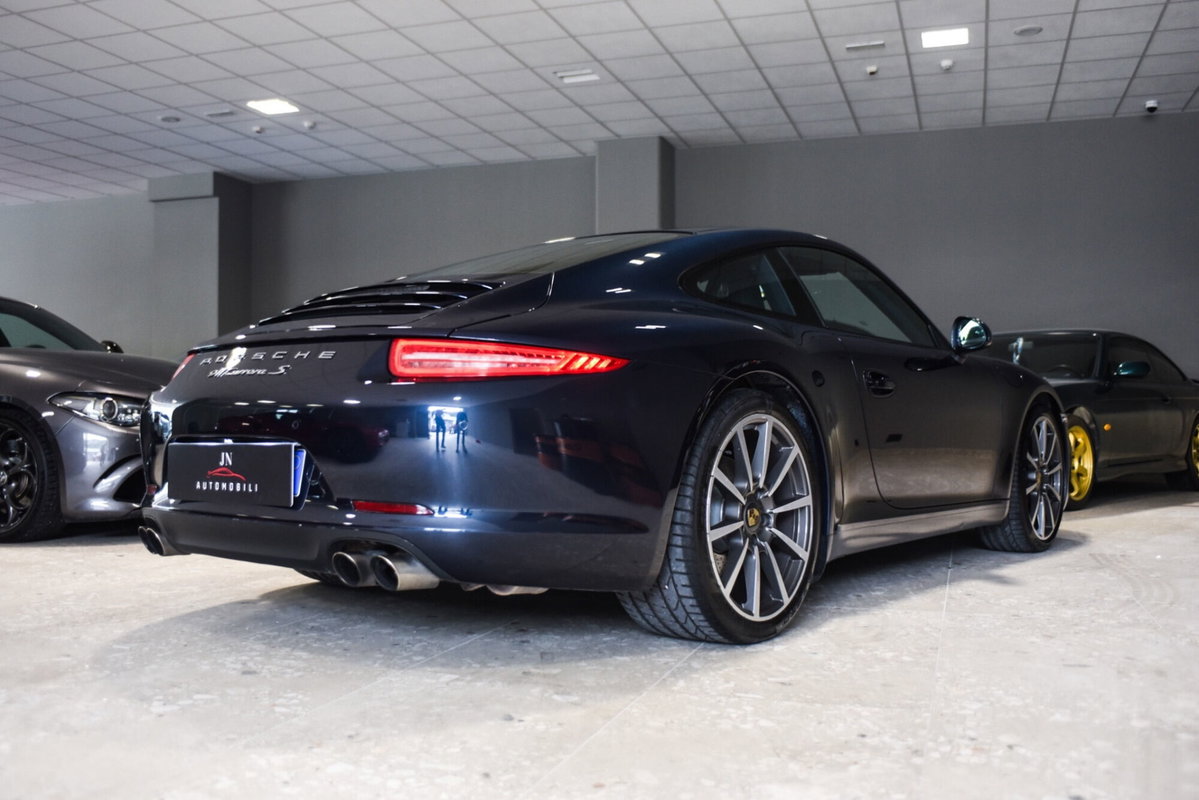Porsche 911 Coupé 3.8 Carrera S (7)