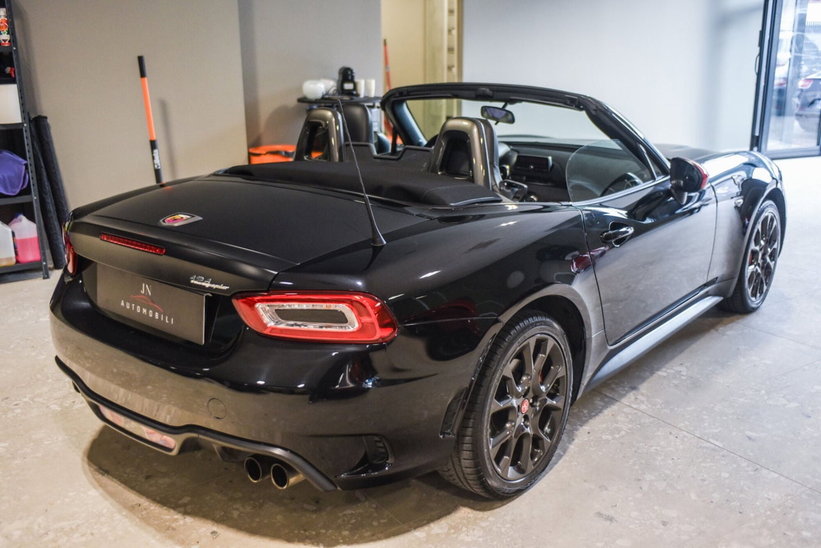 Abarth 124 Spider 1.4 Turbo MultiAir AT 170 CV (6)
