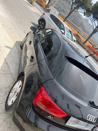 Audi A1 Sportback 1.6 TDI Attraction (2)