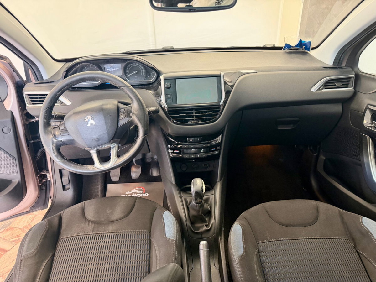 Peugeot 208 HDi 68 CV 5 porte Allure (12)