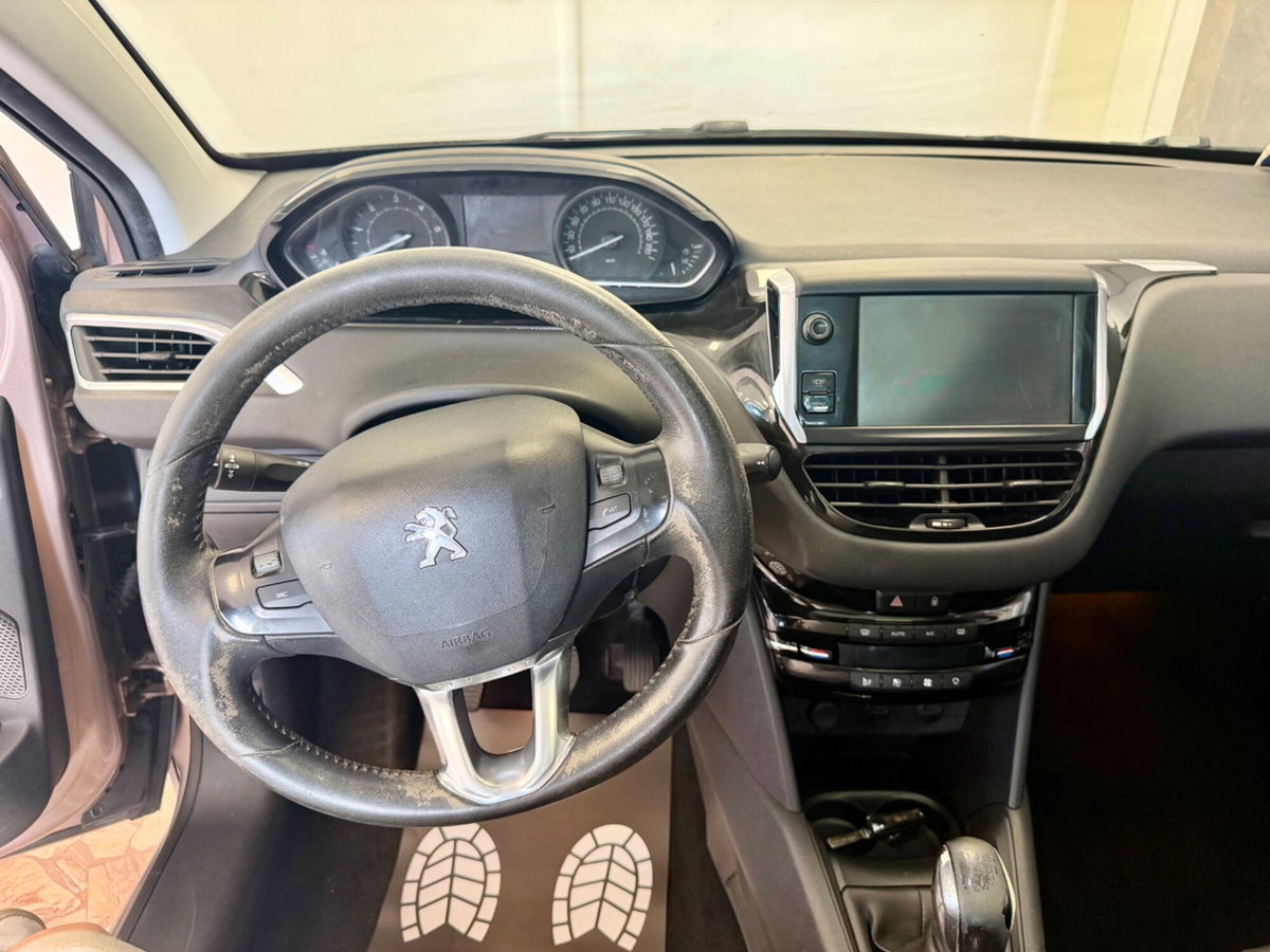 Peugeot 208 HDi 68 CV 5 porte Allure (13)