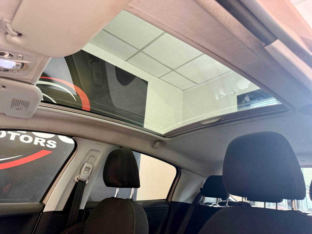 Peugeot 208 HDi 68 CV 5 porte Allure (16)