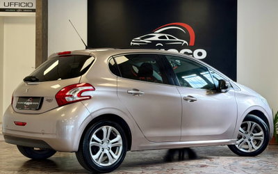 Peugeot 208 HDi 68 CV 5 porte Allure (5)