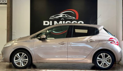 Peugeot 208 HDi 68 CV 5 porte Allure (8)