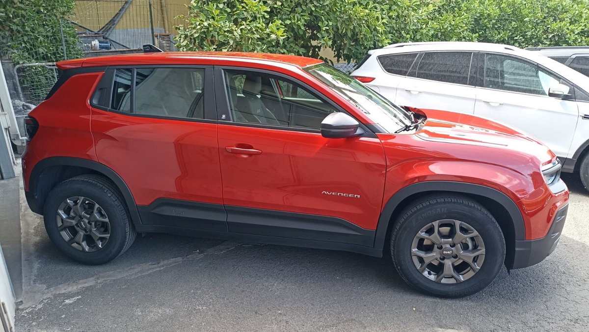 Jeep Avenger 1.2 turbo Longitude fwd 100cv (4)