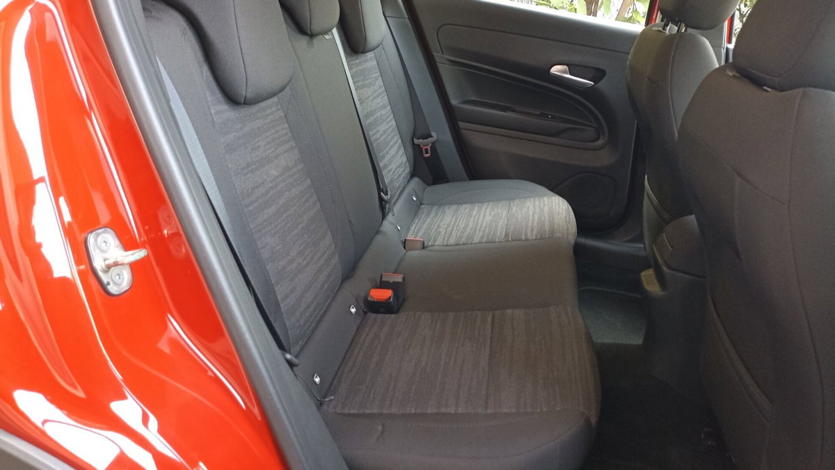 Jeep Avenger 1.2 turbo Longitude fwd 100cv (9)