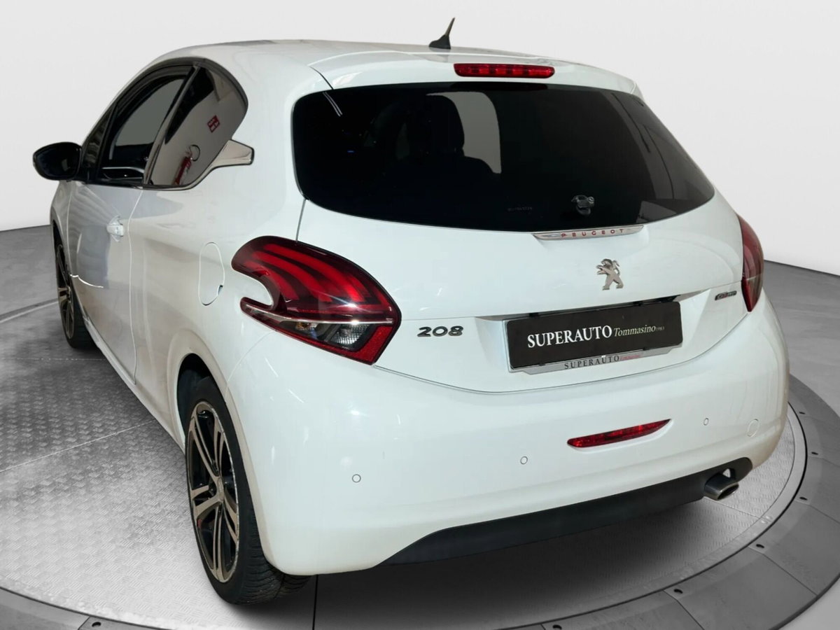 Peugeot 208 100 3 porte GT Line (4)