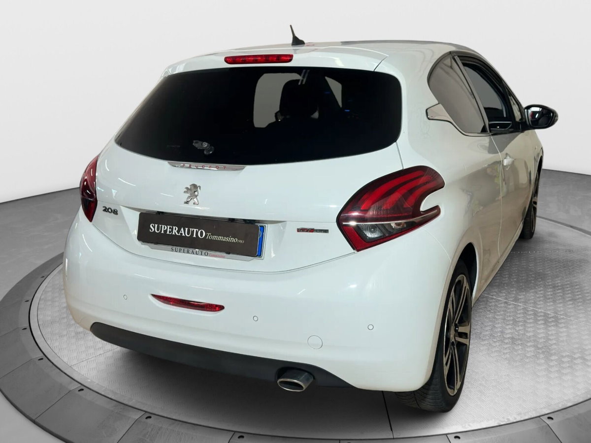 Peugeot 208 100 3 porte GT Line (5)