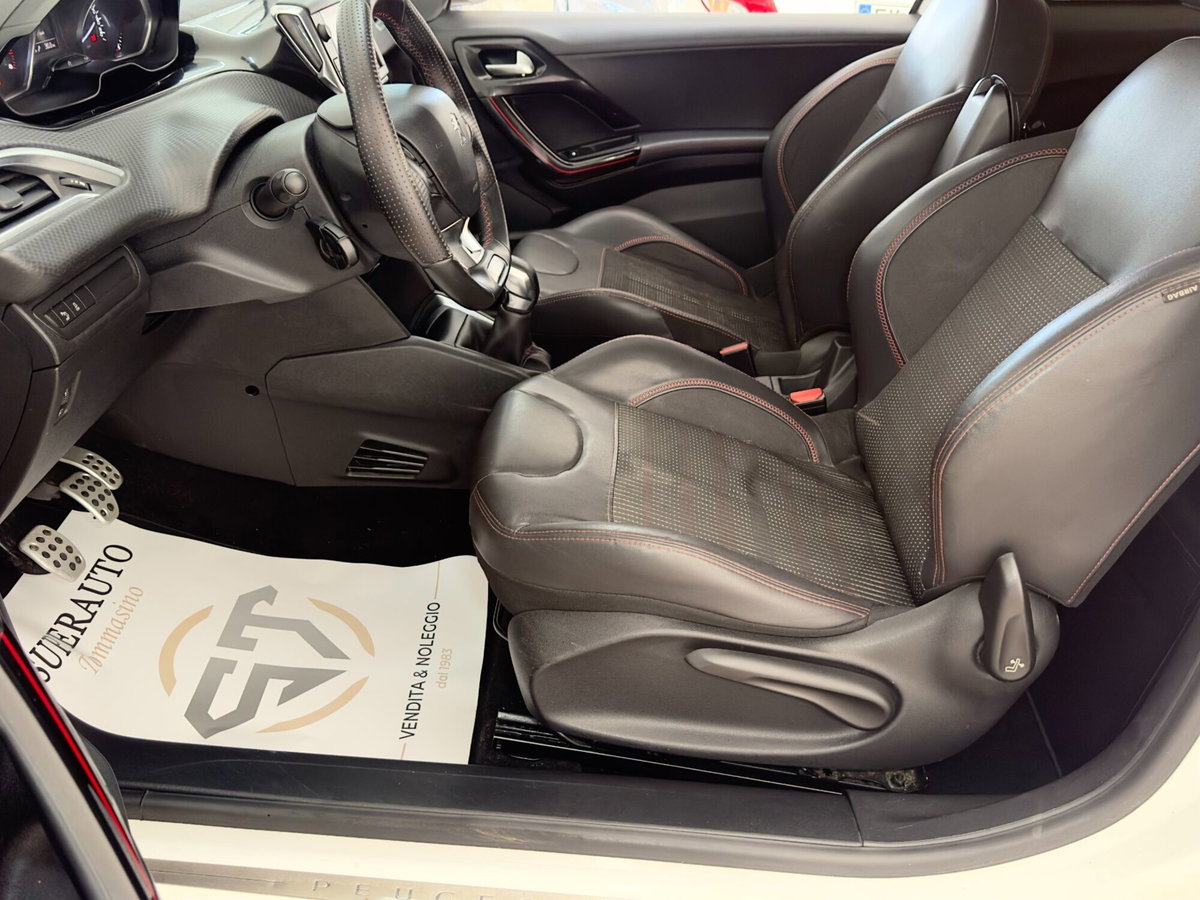 Peugeot 208 100 3 porte GT Line (9)