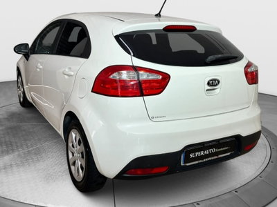 Kia Rio 1.4 CRDi WGT 5p. EX (4)