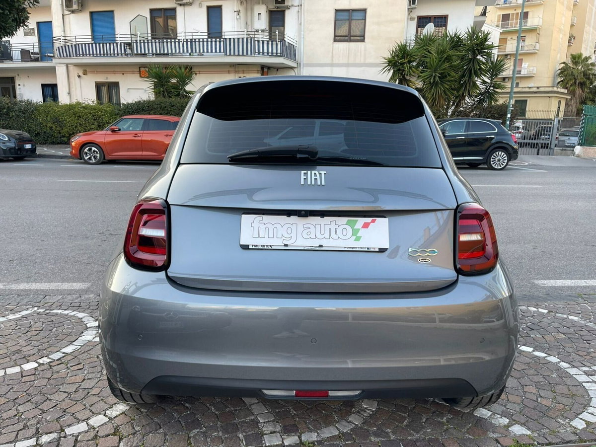 Fiat 500 Cabrio 42 kWh La Prima (3)