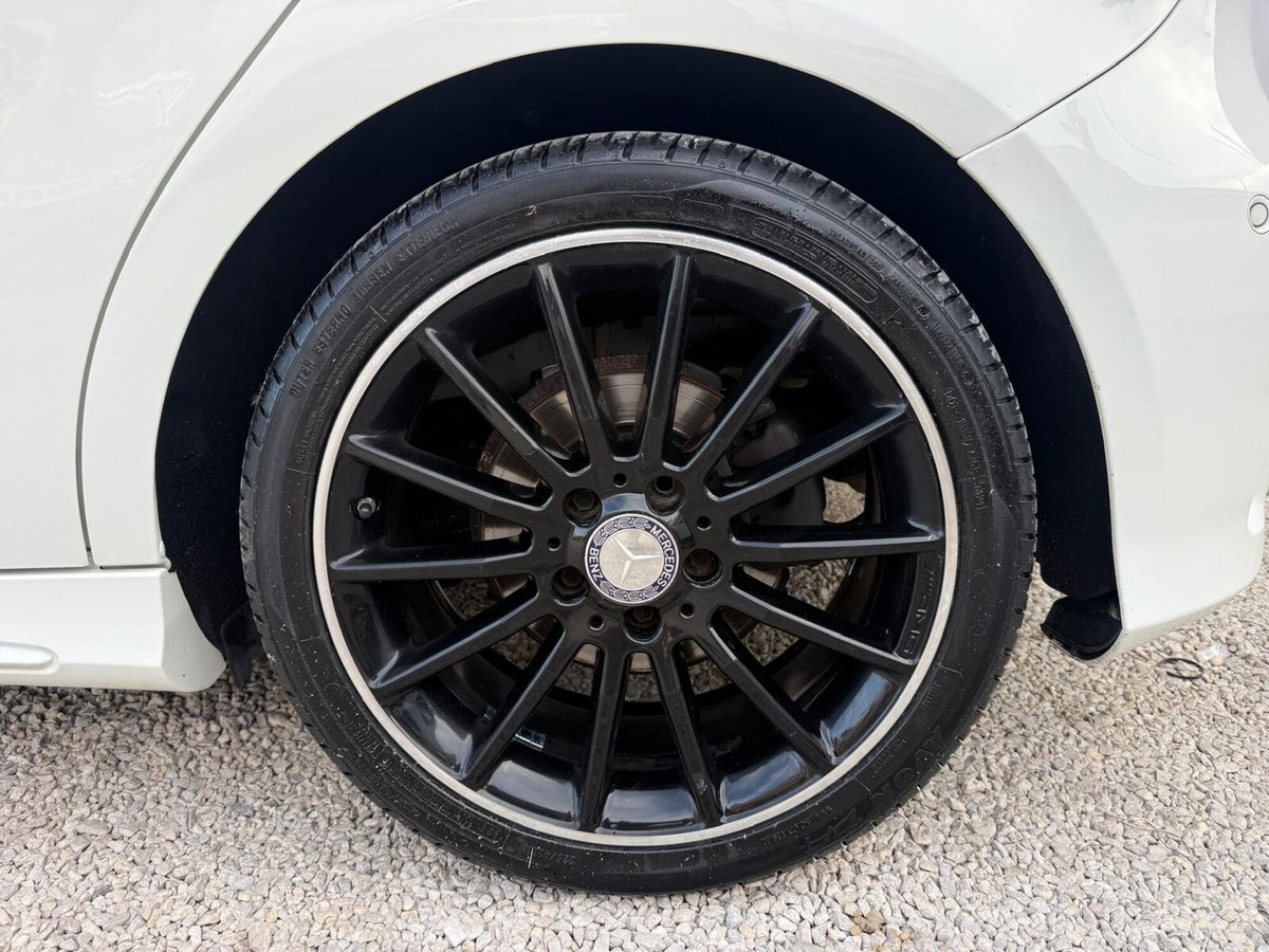 Mercedes-Benz Classe A 200 d Premium (10)