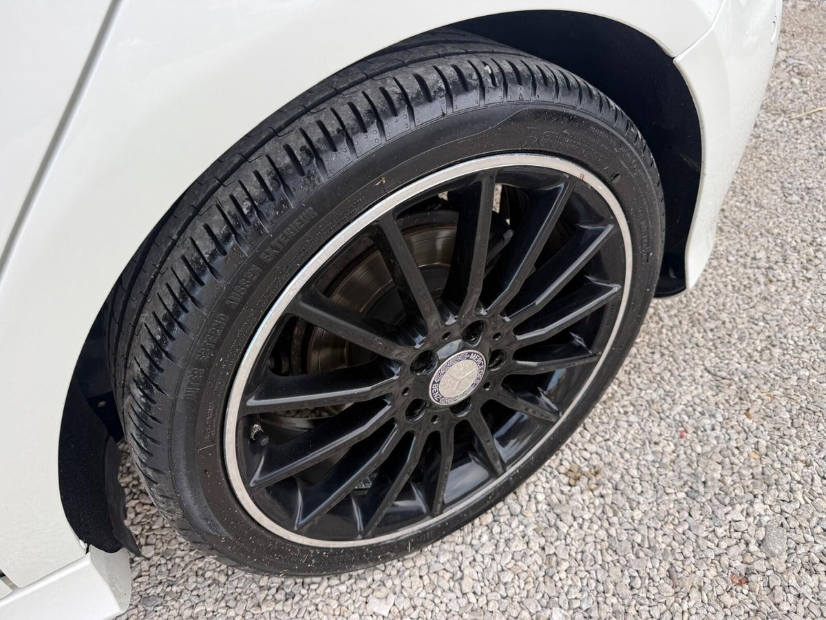 Mercedes-Benz Classe A 200 d Premium (11)