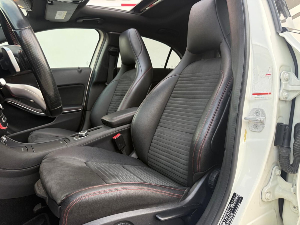 Mercedes-Benz Classe A 200 d Premium (16)