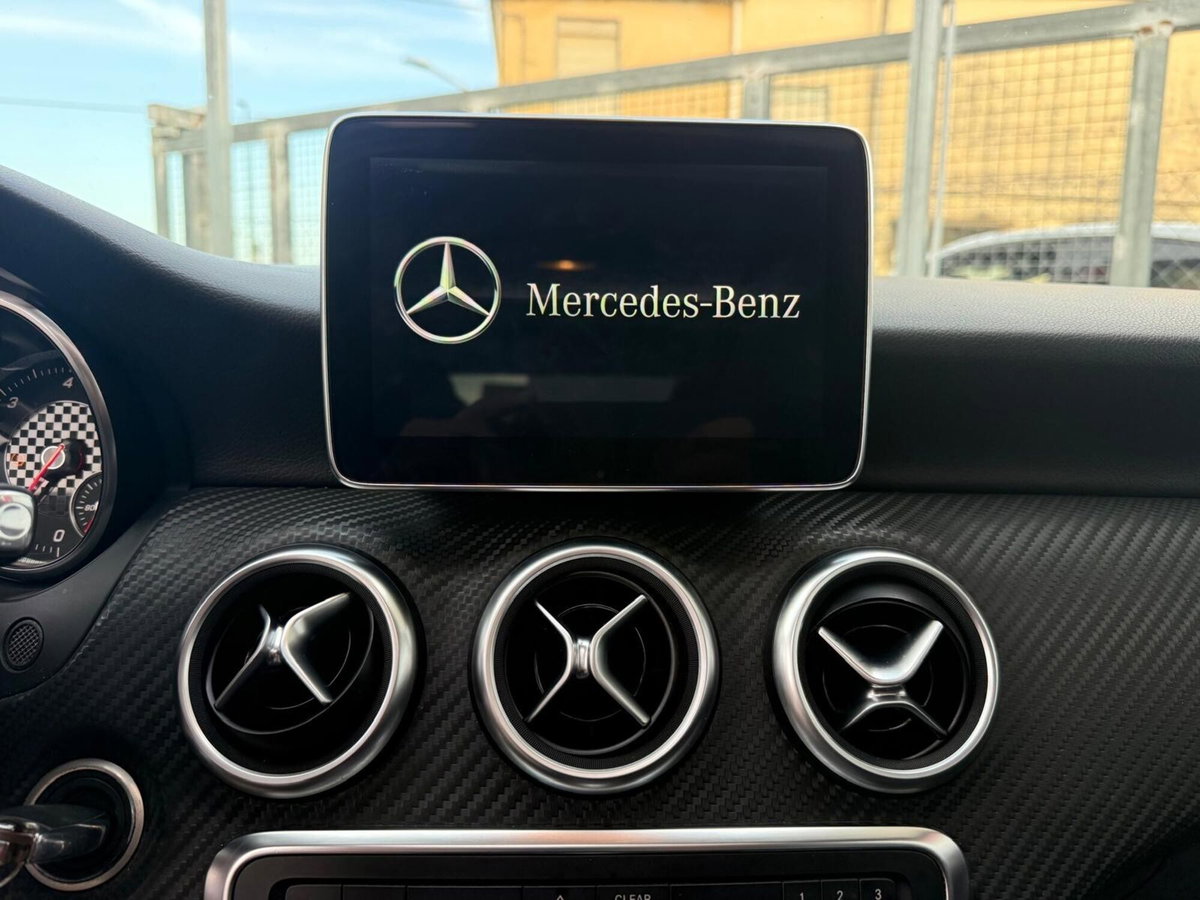 Mercedes-Benz Classe A 200 d Premium (18)