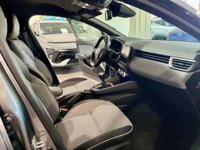 Renault Clio TCe 90 CV 5 porte Techno (7)