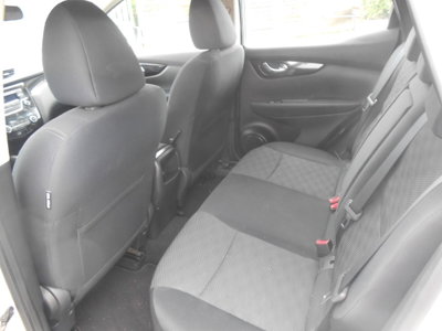 Nissan Qashqai 1.5 dCi Acenta (8)