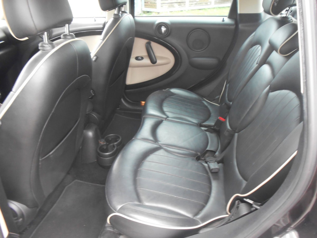 MINI Mini Countryman 1.6 Cooper D Countryman (8)
