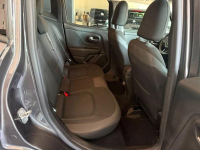 Jeep Renegade 1.3 T4 190CV PHEV 4xe AT6 Limited (15)