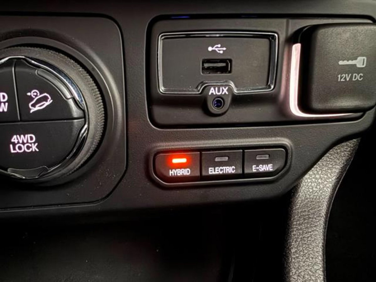 Jeep Renegade 1.3 T4 190CV PHEV 4xe AT6 Limited (19)