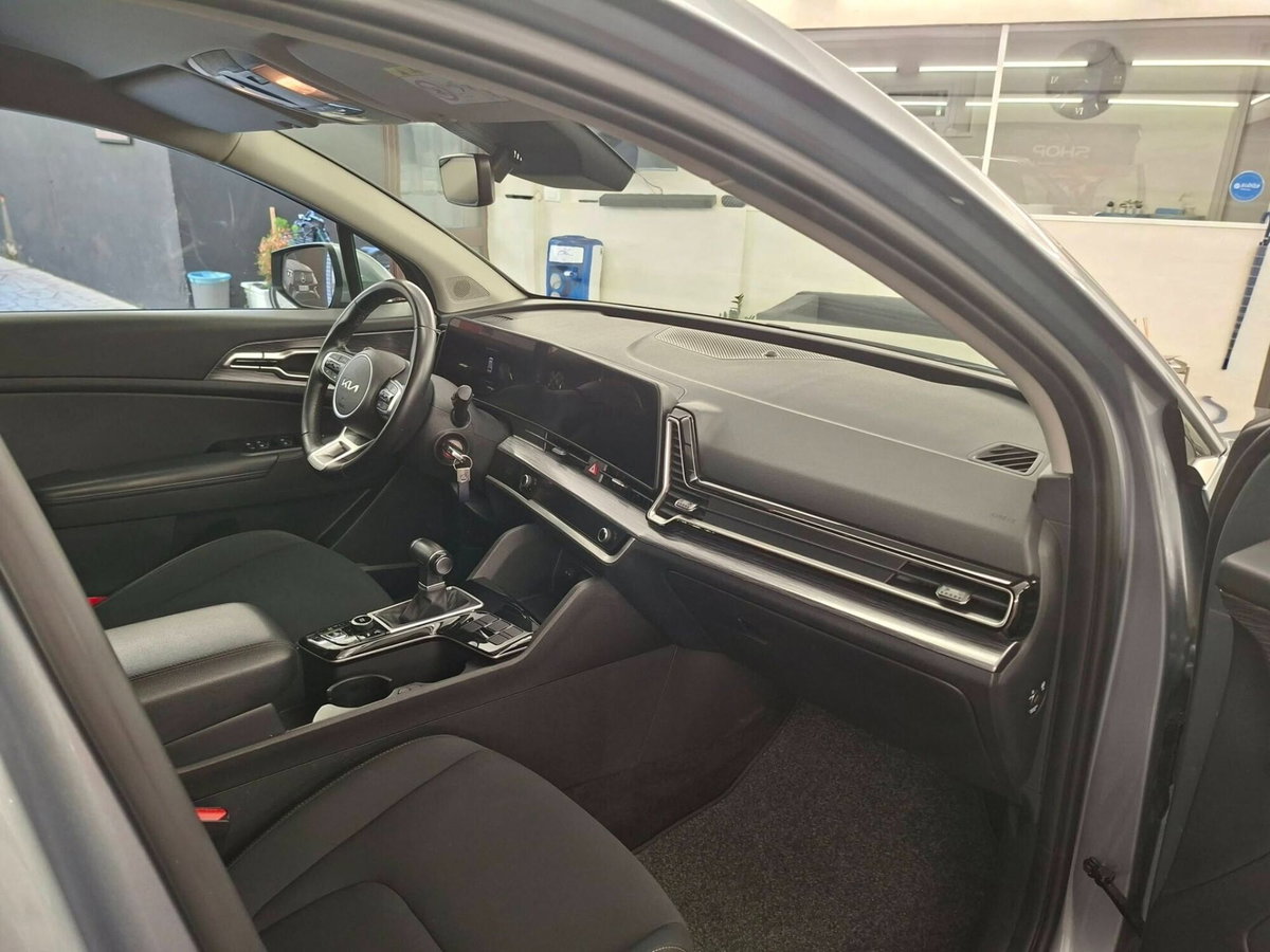 Kia Sportage 1.6 crdi mhev Business dct (3)