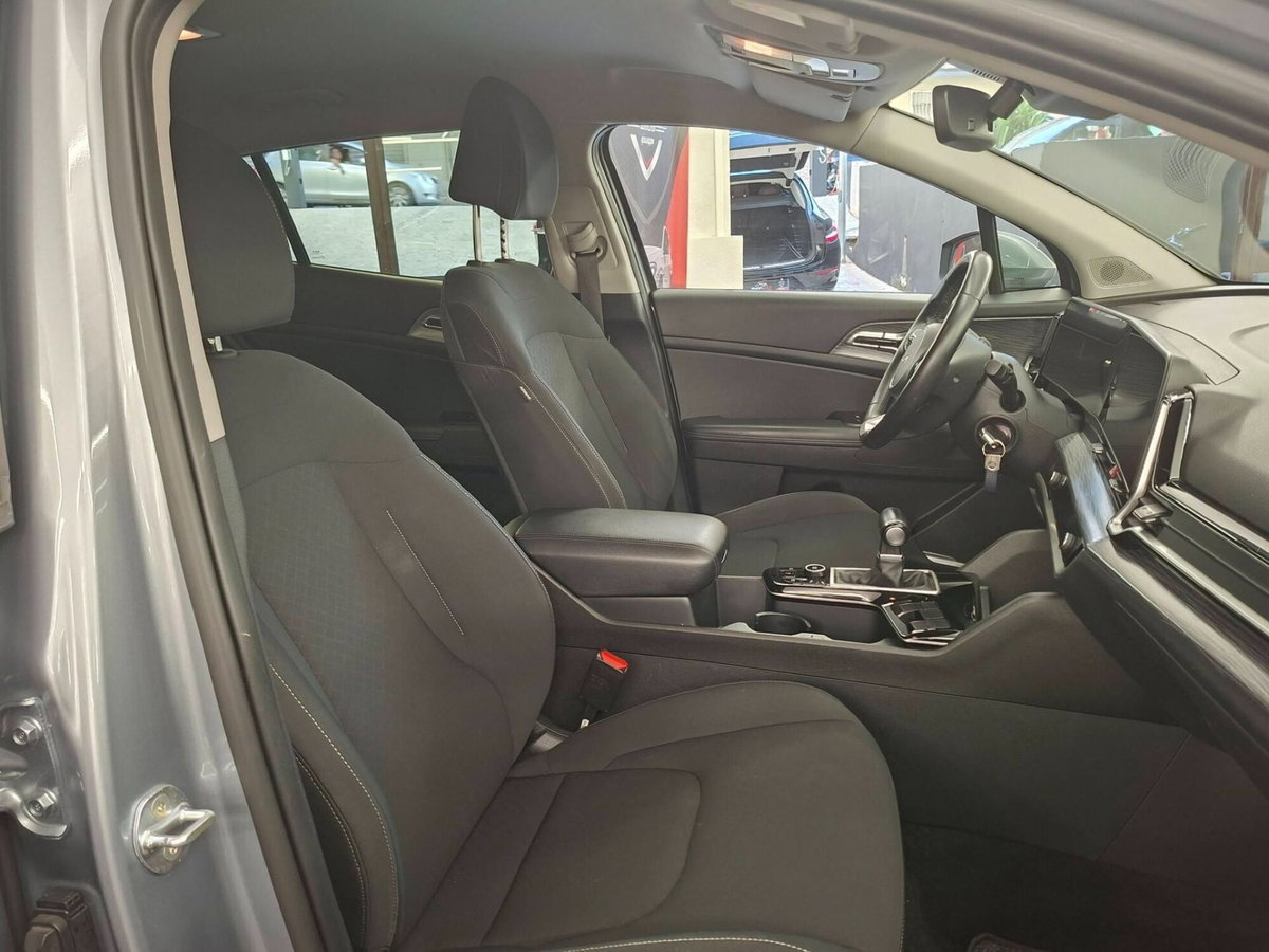 Kia Sportage 1.6 crdi mhev Business dct (13)