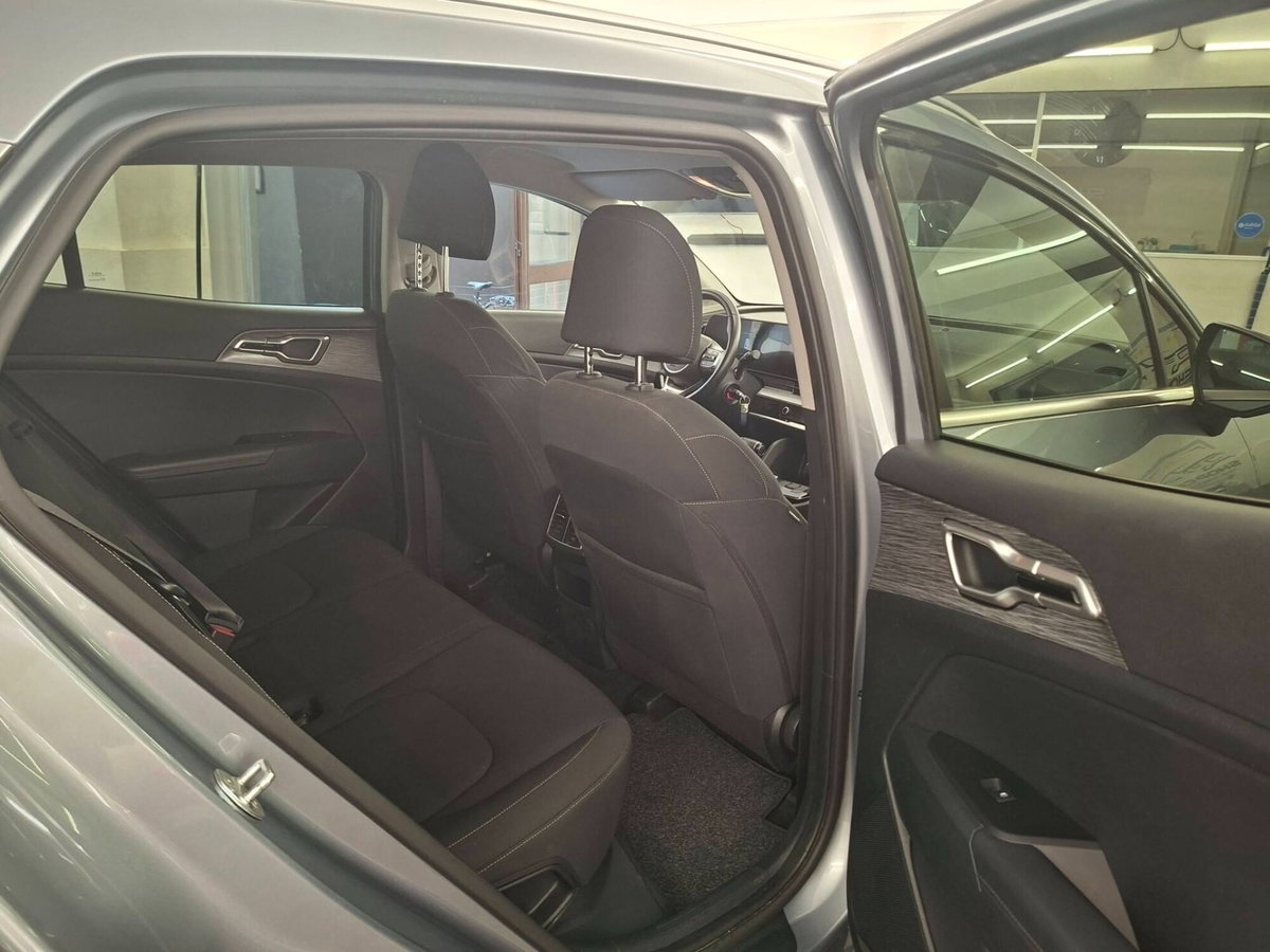 Kia Sportage 1.6 crdi mhev Business dct (14)