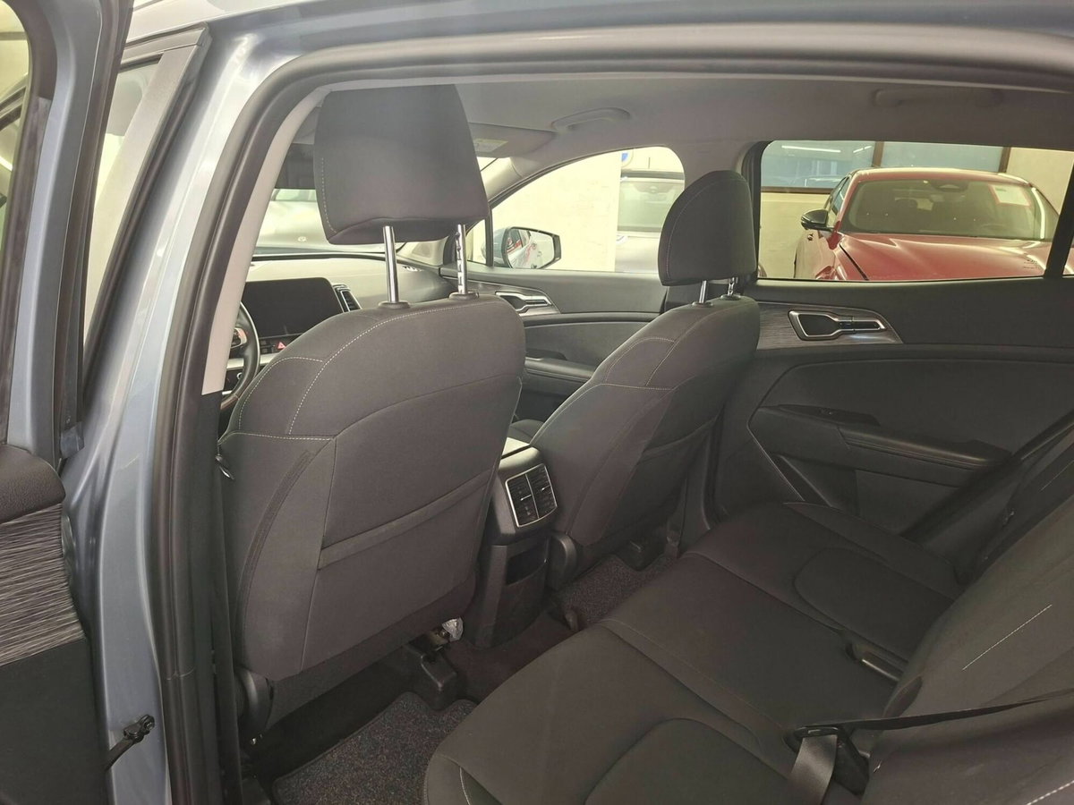 Kia Sportage 1.6 crdi mhev Business dct (16)