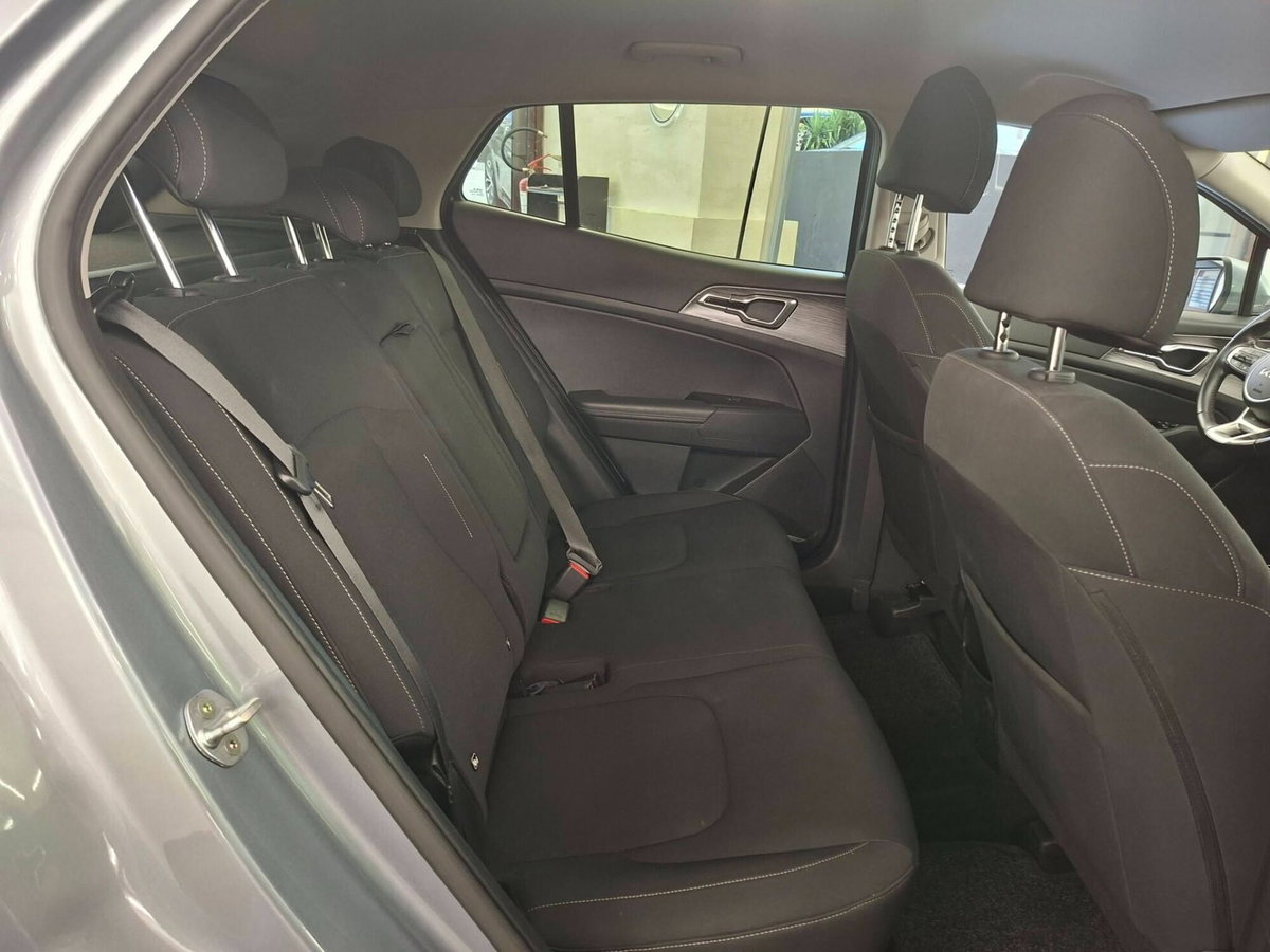 Kia Sportage 1.6 crdi mhev Business dct (18)