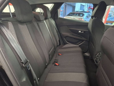 Peugeot 3008 BlueHDi 130 S&S EAT8 Active Business (8)