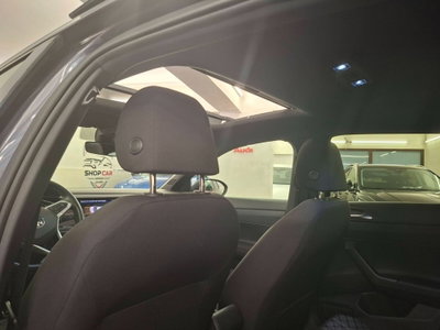 Volkswagen Taigo 1.0 TSI 110 CV R-Line (11)