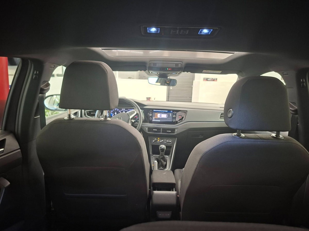 Volkswagen Taigo 1.0 TSI 110 CV R-Line (5)