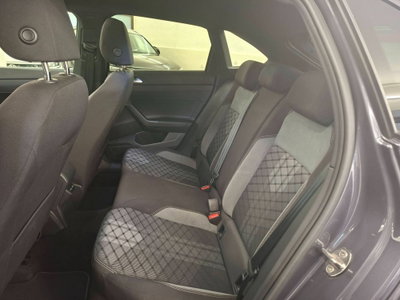 Volkswagen Taigo 1.0 TSI 110 CV R-Line (8)