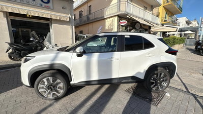 Toyota Yaris Cross 1.5h GR Sport Black Sky fwd 116cv e-cvt (3)