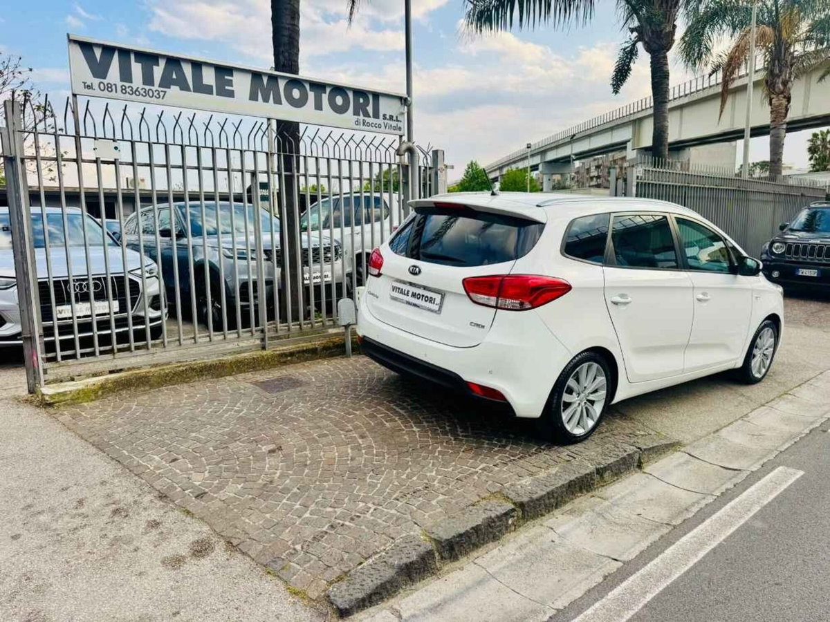 Kia Carens 1.7 CRDi 115 CV Class (6)