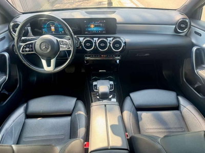 Mercedes-Benz Classe A 180 d Automatic Business (13)