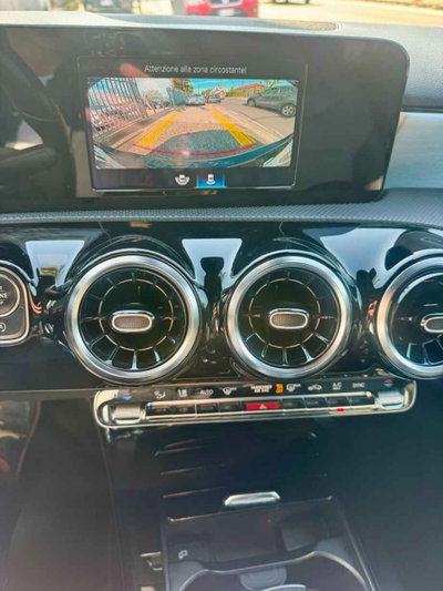 Mercedes-Benz Classe A 180 d Automatic Business (15)