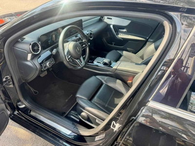 Mercedes-Benz Classe A 180 d Automatic Business (17)
