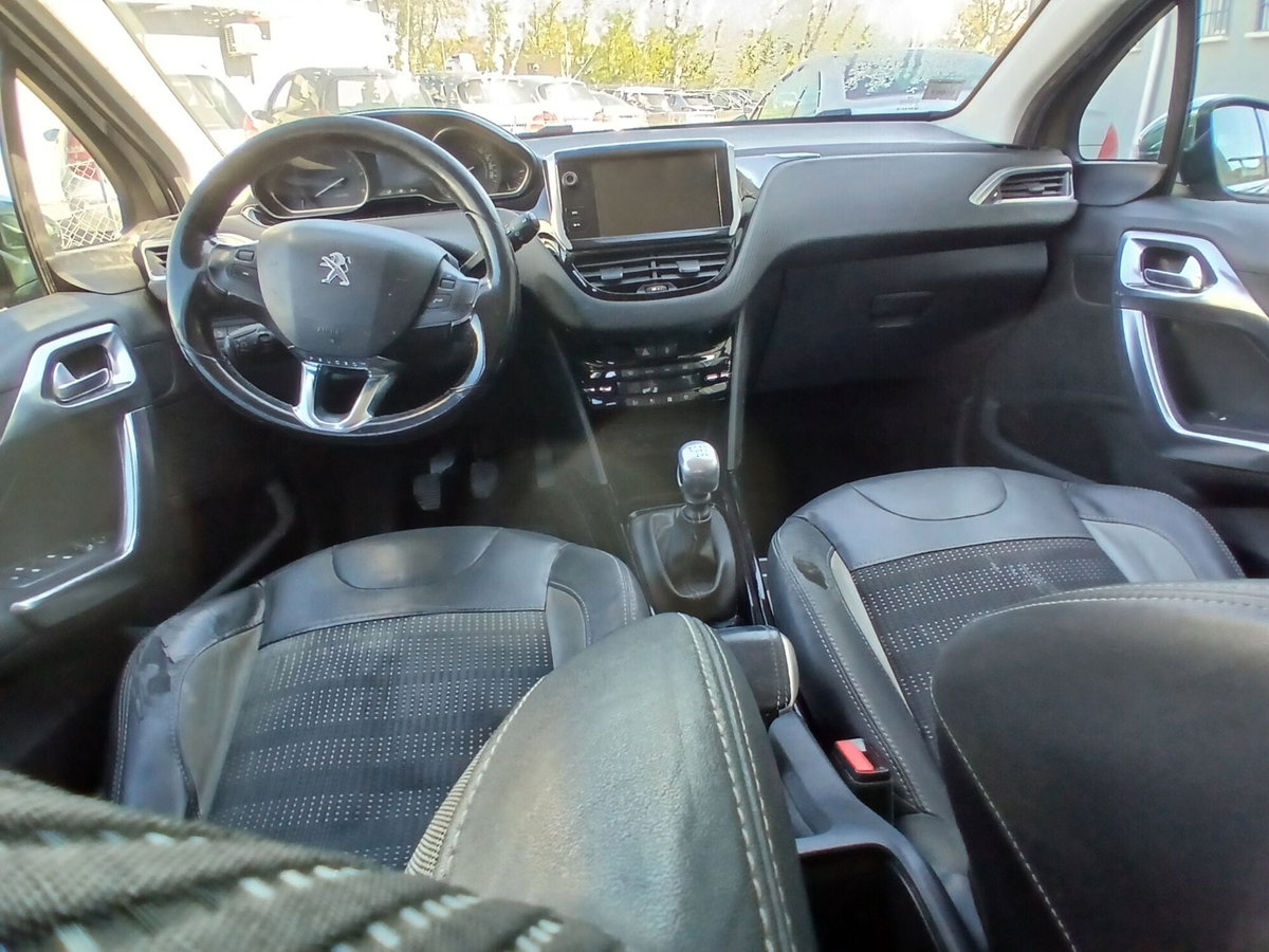 Peugeot 2008 120 S&S Allure (18)
