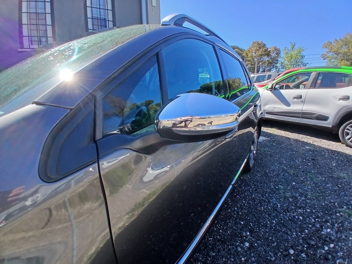 Peugeot 2008 120 S&S Allure (8)