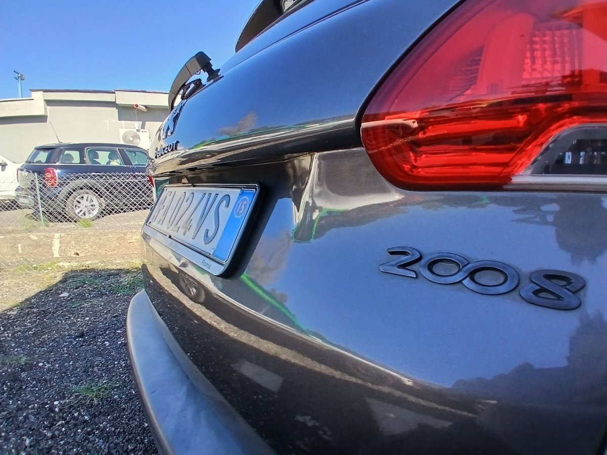 Peugeot 2008 120 S&S Allure (9)