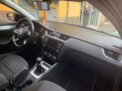 Skoda Octavia Station Wagon 1.6 TDI CR 105 CV Wagon Ambition (4)