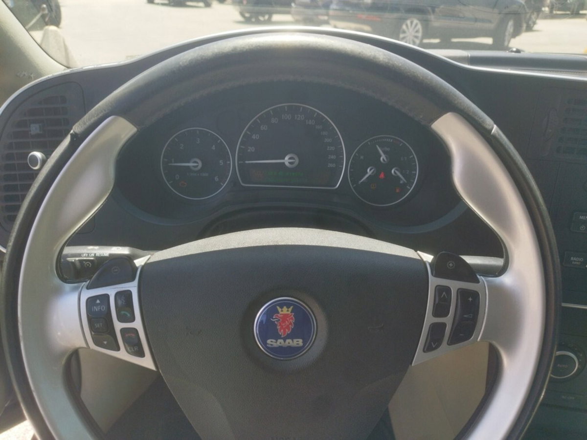 Saab 9-3 1.9 TTiD 180CV Aero (9)