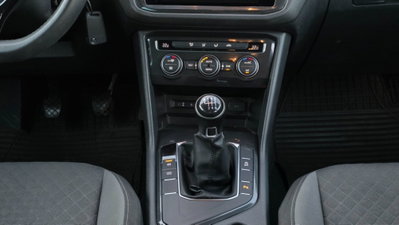 Volkswagen Tiguan 1.6 TDI SCR Business BlueMotion Technology (19)