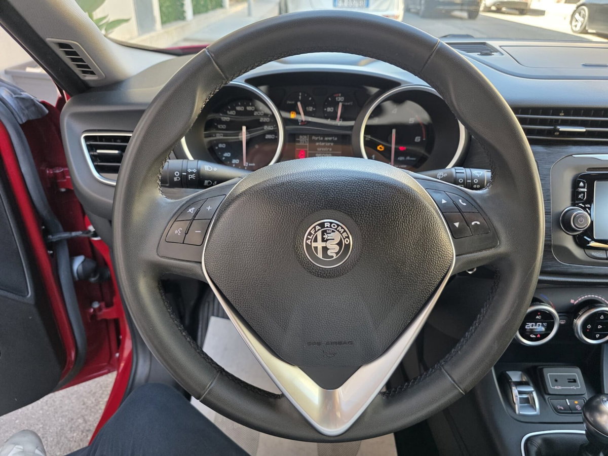 Alfa Romeo Giulietta 1.6 JTDm Ti 120cv (12)