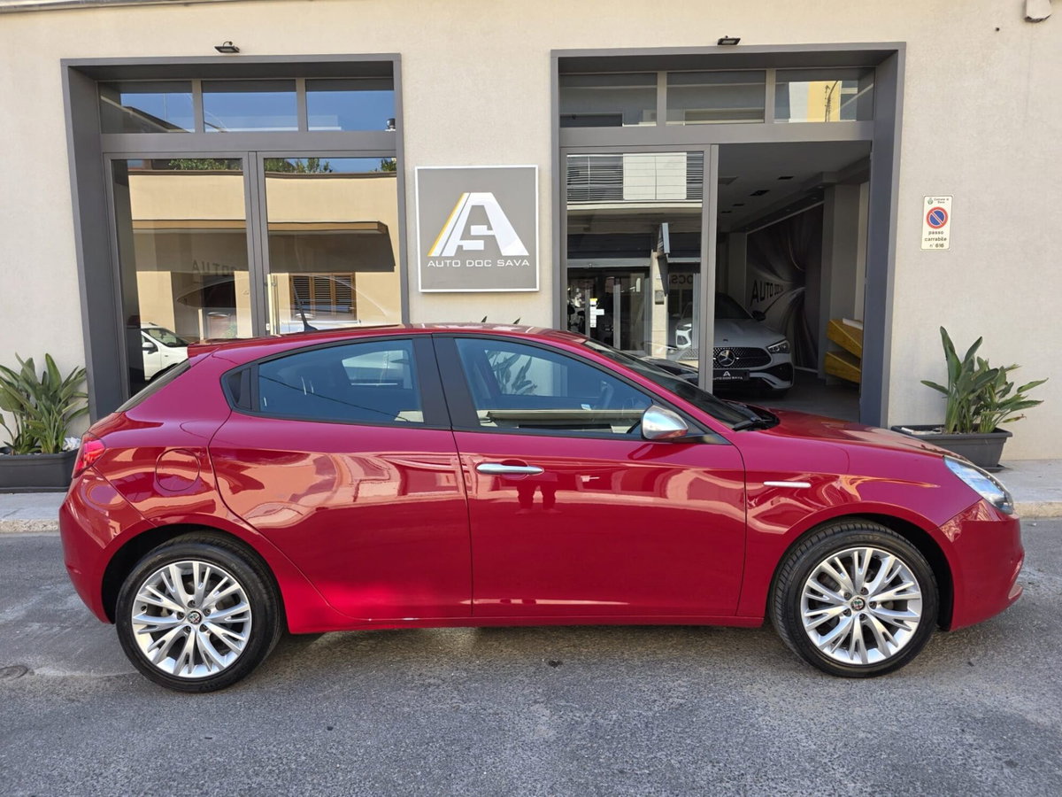 Alfa Romeo Giulietta 1.6 JTDm Ti 120cv (2)