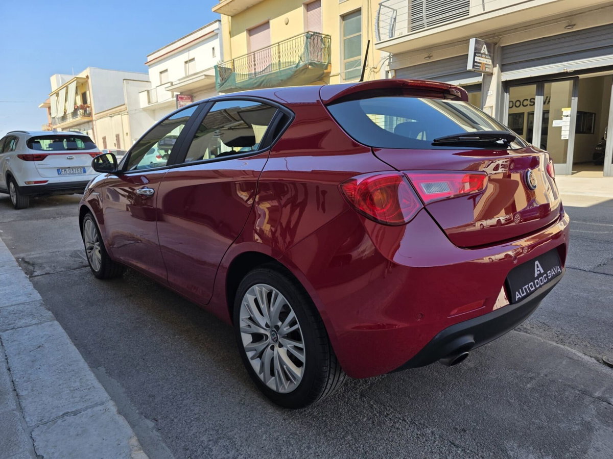 Alfa Romeo Giulietta 1.6 JTDm Ti 120cv (4)