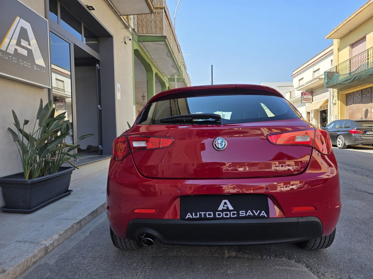 Alfa Romeo Giulietta 1.6 JTDm Ti 120cv (5)