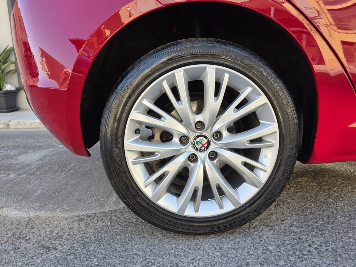 Alfa Romeo Giulietta 1.6 JTDm Ti 120cv (8)