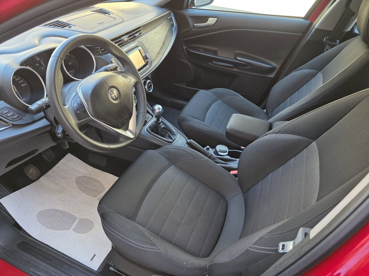 Alfa Romeo Giulietta 1.6 JTDm Ti 120cv (9)